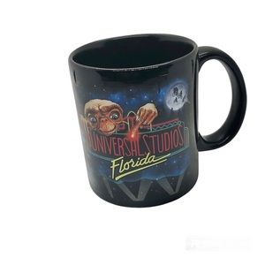 Universal Studios Orlando Retro Mug  Jaws E.T. King Kong Frankenstein 12 oz